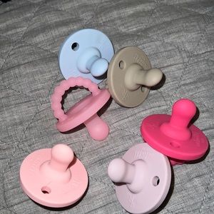Ryan and Rose Pacifer lot (6)

Brand new, never used